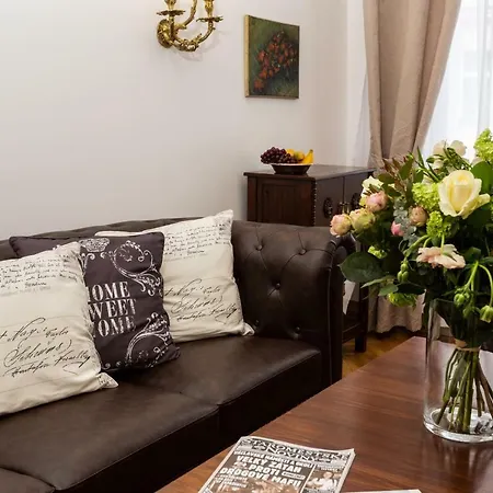 Hip At Jewish Quarter Apartment